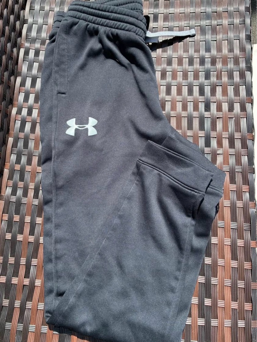 Under Armour Boys XL Black Jogger Sweatpants with White Logo